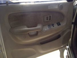 2002 TOYOTA TACOMA, SILVER, SR5 MODEL, EXTD CAB, 3.4L, AT. 4WD.  Z26312